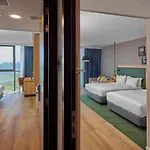 Hilton Garden 레이든