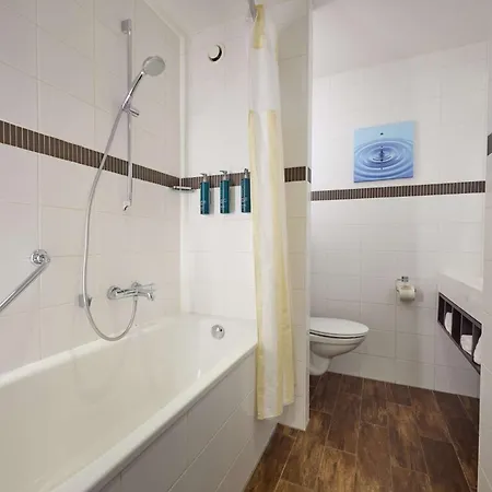 Hilton Garden 4*