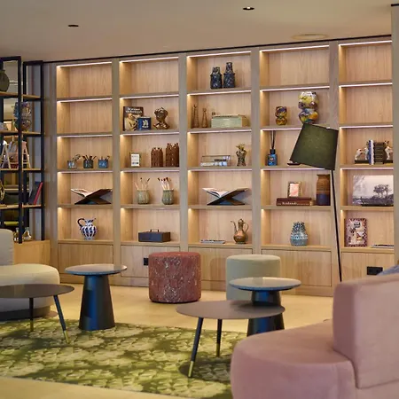 Hilton Garden 레이든