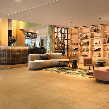 Hilton Garden 4*