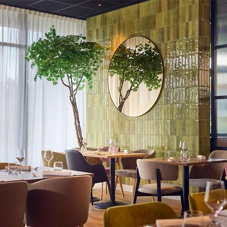 Hilton Garden 호텔