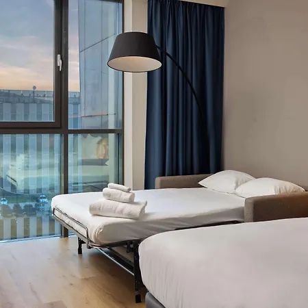 Hilton Garden Hotel 4*