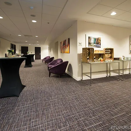 Hilton Garden Hotel 4*